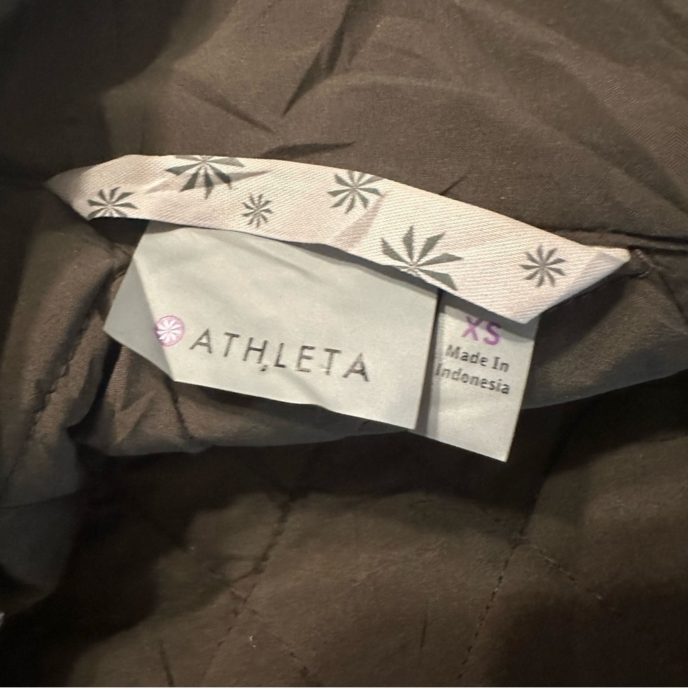 Athleta Women's Upside Quilted Long Sleeves Olive Green Jacket Full Zip XS (t) - Picture 7 of 12